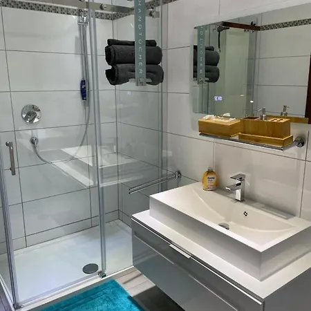 別荘 Olaf & Olga Buchali Gbr *