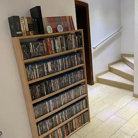 Olaf & Olga Buchali Gbr *