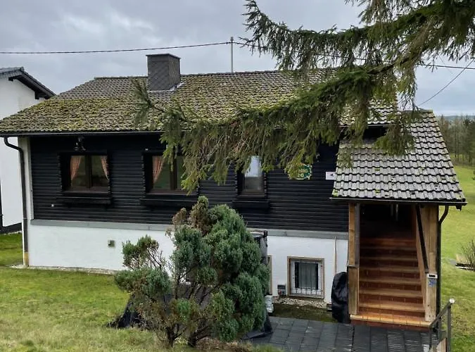 Olaf & Olga Buchali Gbr Holiday home *