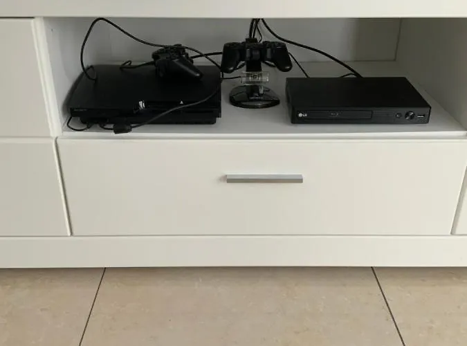 Olaf & Olga Buchali Gbr Holiday home *